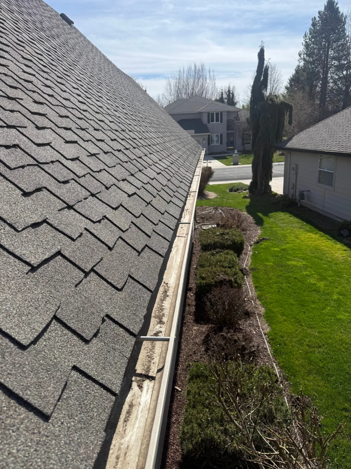 Clean Gutter Line